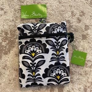 Vera Bradley - Collapsible Duffel - Fanfare